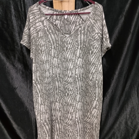 Cable & Gauge Green Patterned Top - Picture 3 of 9